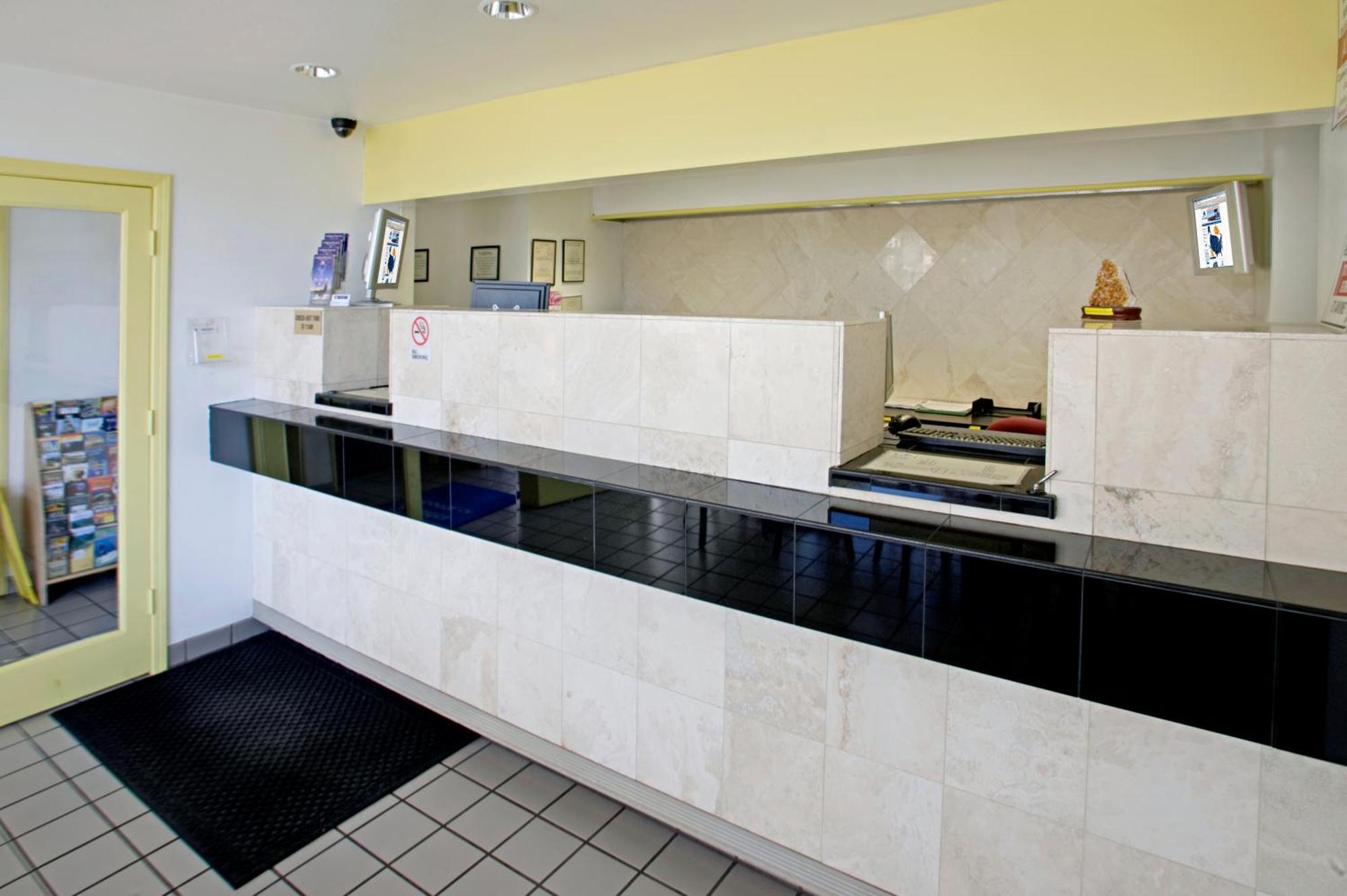 Budget Inn And Suites Stockton Yosemite Interior foto